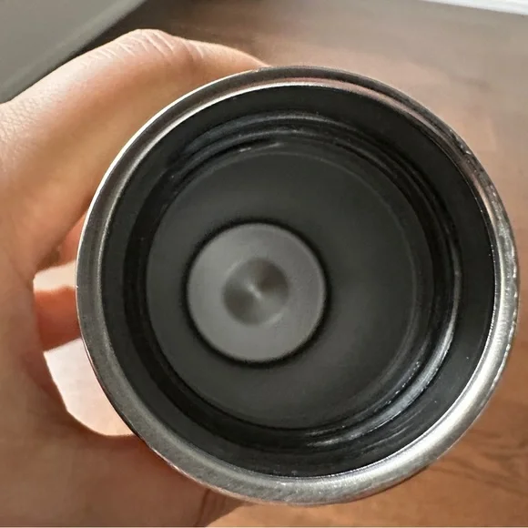 Prada travel bottle - Picture 4 of 8